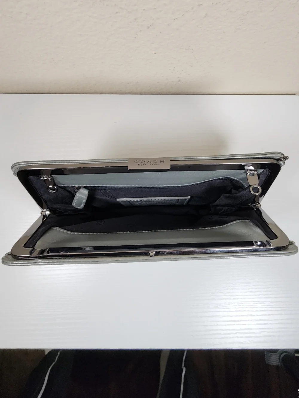 Vintage Coach Pearlized Clutch In Gray Nappa Leather